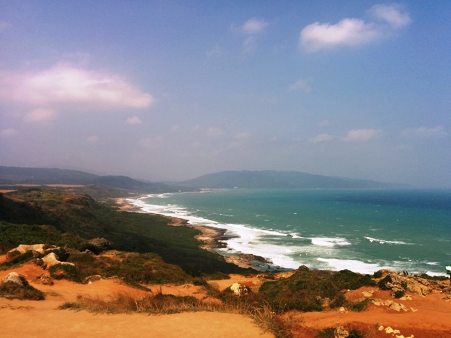 由懸崖上看下去