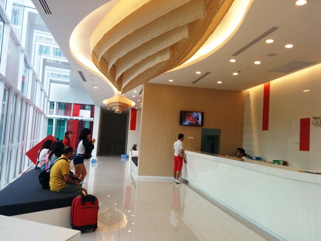 簡潔漂亮的酒店大堂