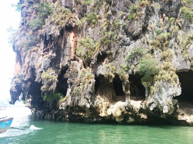 非常有趣的風化洞穴