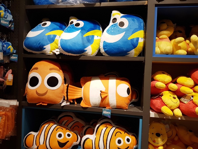 還有迪迪尼的公仔