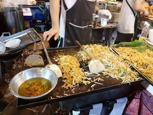 必吃的炒金邊粉