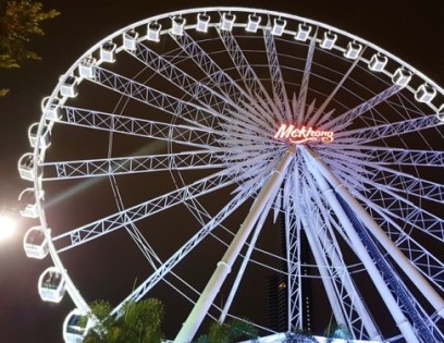 曼谷最美的河濱夜市