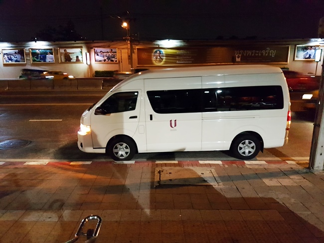 另外,值得一提的是每小時也有專車接送往返地鐵站的!