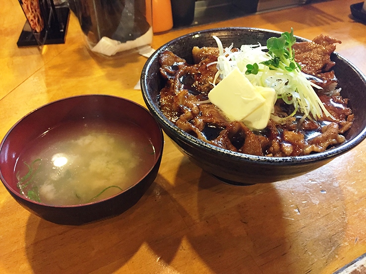 北海道醬油豚肉飯
