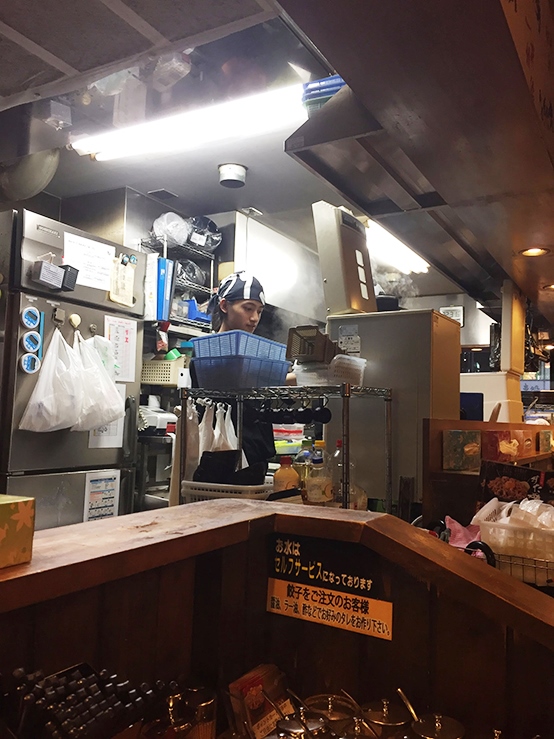 深夜的大阪餐廳